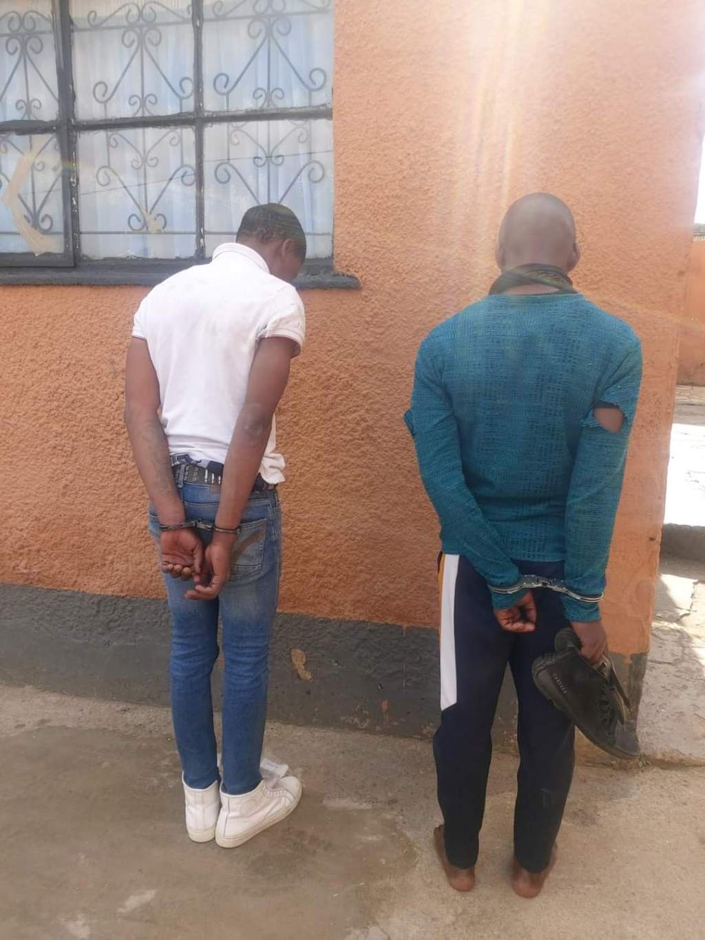 South Africa: Two Suspects Linked to Chicken Farm Shooting Arrested, One Fatally&nbsp;Shot