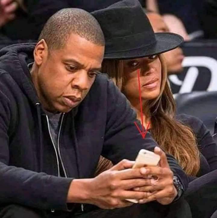 IF YOU WANT TO BE HAPPY IN YOUR RELATIONSHIP, STAY AWAY FROM THE PHONE OF YOUR PARTNER, RATHER JUST KEEP EACH OTHER&nbsp;BUSY